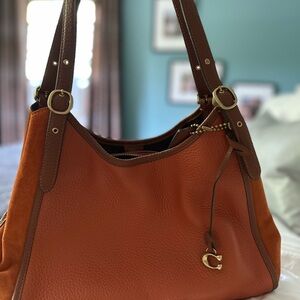 🍁FALL CLEANOUT- MAKE AN OFFER! 🍁 Coach Lori Shoulder Bag